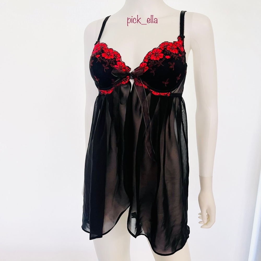 36/M VS Victoria’s Secret lingerie Vintage Babydoll Chemise floral embroidered